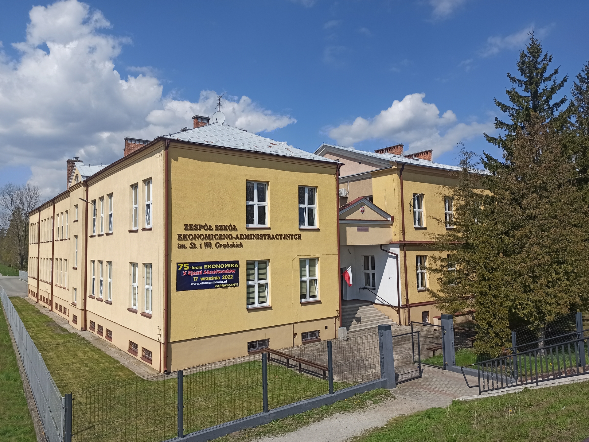 Zdjęcie budynku szkoły